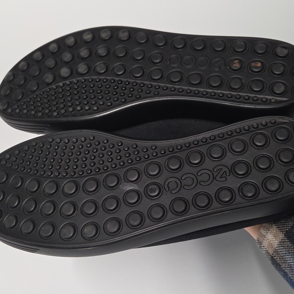 Ecco Womens Black Slip-On Loafers Size 9W - Picture 5 of 7